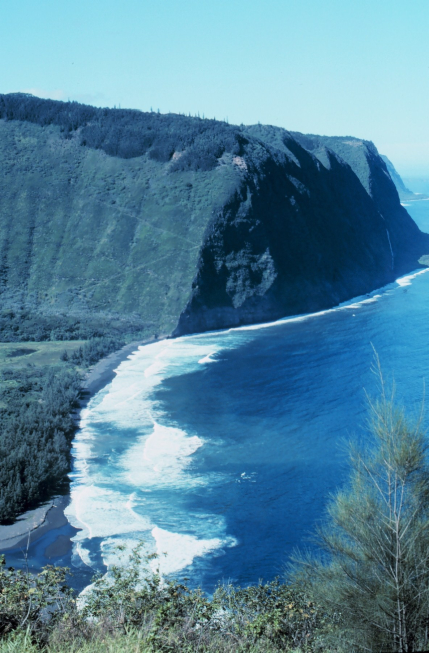 Looking northwest across the Waipio Valley to the Kohala Mountains On the northwest tip of Hawaii (Image credit: Commander John Bortniak) Looking northwest across the Waipio Valley to the Kohala Mountains On the northwest tip of Hawaii