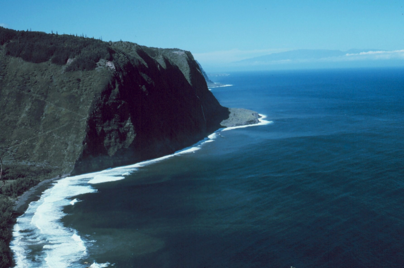 Looking northwest across the Waipio Valley to the Kohala Mountains On the northwest tip of Hawaii (Image credit: Commander John Bortniak) Looking northwest across the Waipio Valley to the Kohala Mountains On the northwest tip of Hawaii