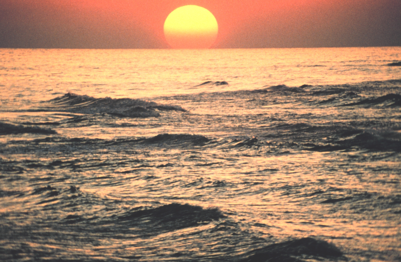 A winter sunset from the Pensacola Beach fishing pier (Image credit: Mr. Jim Edds) A winter sunset from the Pensacola Beach fishing pier