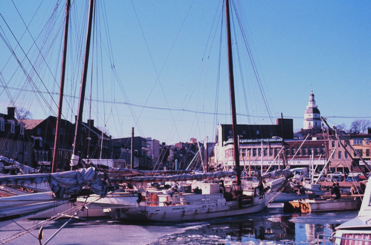 Sailing oyster dredger and statehouse on a cold morning in Annapolis line1329.jpg Sailing oyster dredger and statehouse on a cold morning in Annapolis