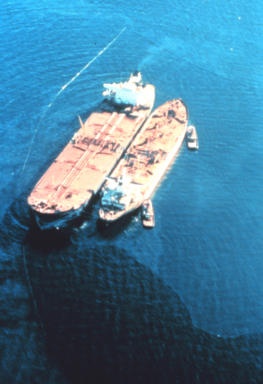 EXXON VALDEZ aground on Bligh Reef being lightered to reduce oil spillage andlighten ship to get off reef (Image credit: EXXON VALDEZ Oil Spill Trustee Council) EXXON VALDEZ aground on Bligh Reef being lightered to reduce oil spillage andlighten ship to get off reef