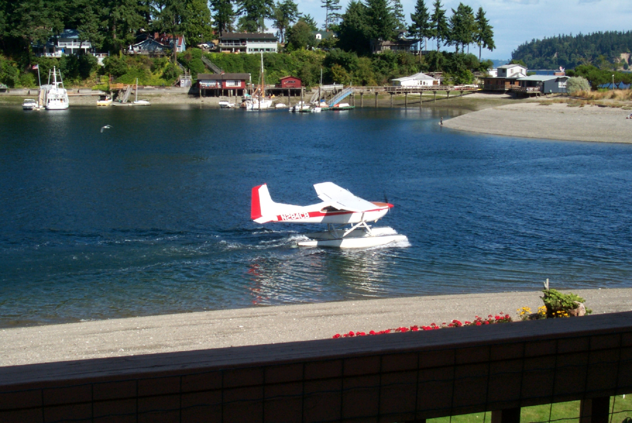 Seaplane departing Gig Harbor (Image credit: Carol Baldwin) Seaplane departing Gig Harbor