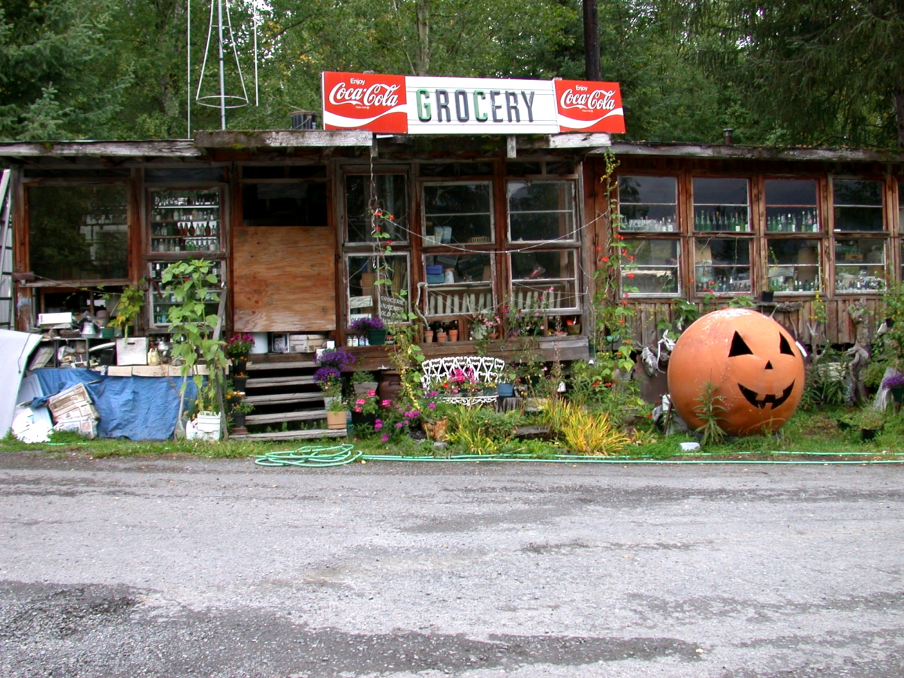 Local grocery store in Seward area (Image credit: Dr. Igor Smolyar) Local grocery store in Seward area
