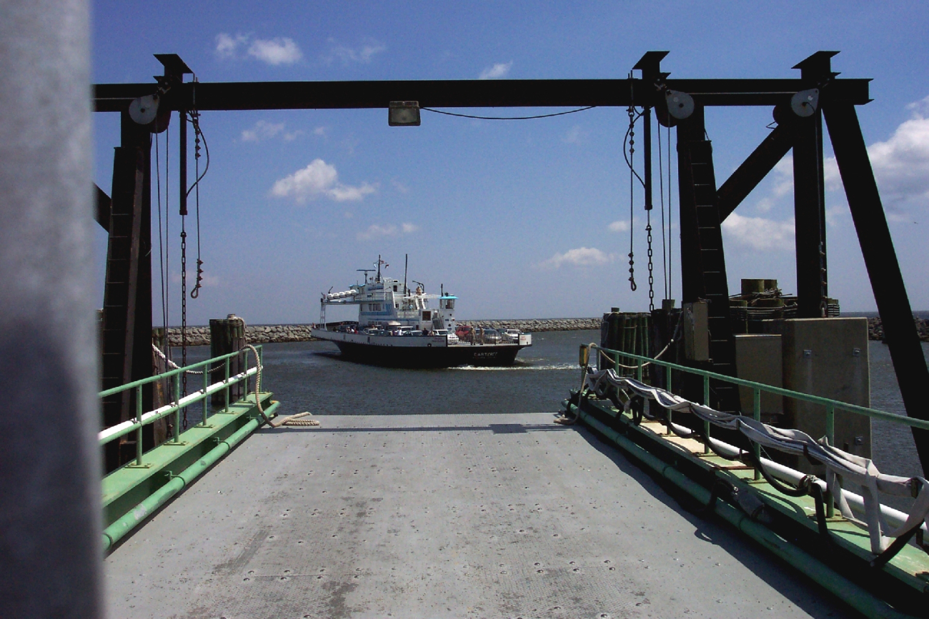 The Cedar Island to Ocracoke ferry boat CARTERET maneuvering to dock atCedar Island (Image credit: Captain Albert E. Theberge) The Cedar Island to Ocracoke ferry boat CARTERET maneuvering to dock atCedar Island