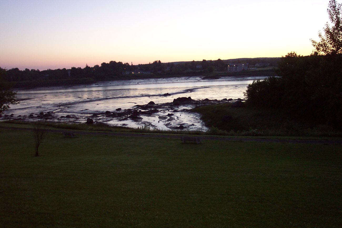 A very low tide early in the morning along the St line3463.jpg A very low tide early in the morning along the St