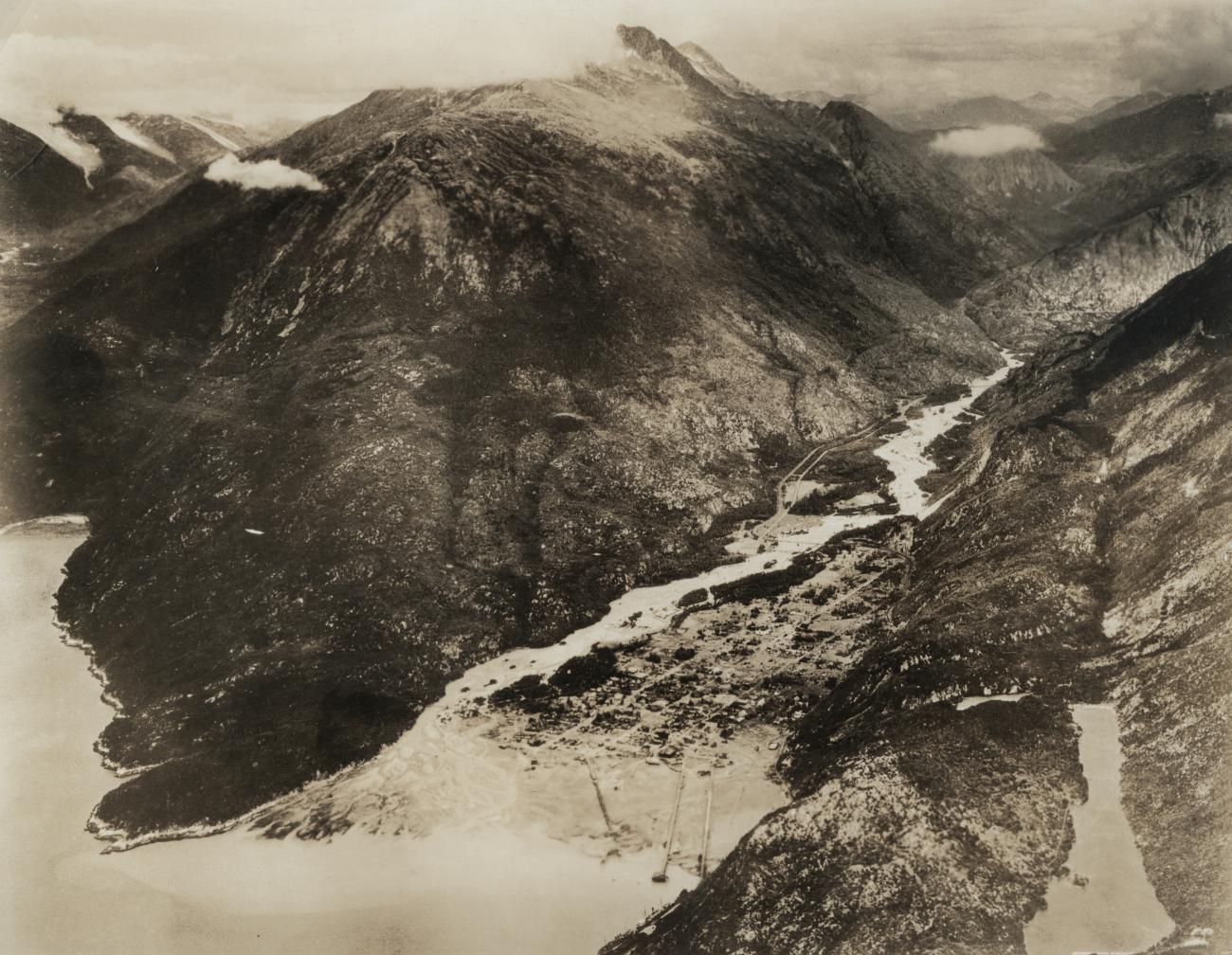 Aerial photograph of Skagway and the Chilkoot Pass area (Image credit: Collection of Vice Admiral H. Arnold Karo) Aerial photograph of Skagway and the Chilkoot Pass area