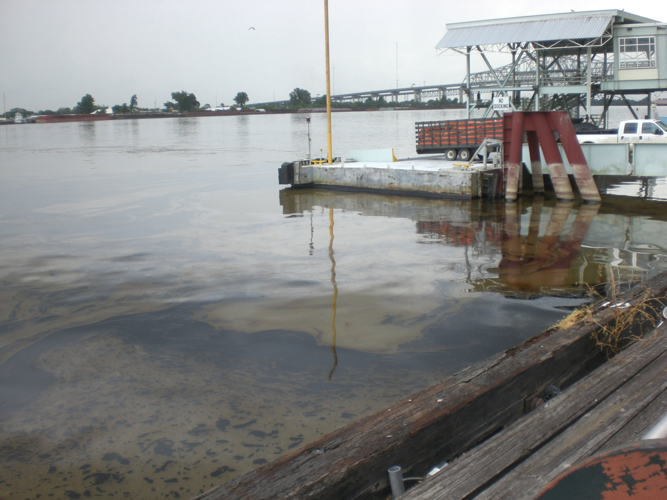 Oil spill viewed from the Riverwalk in New Orleans (Image credit: NOAA News 072408) Oil spill viewed from the Riverwalk in New Orleans