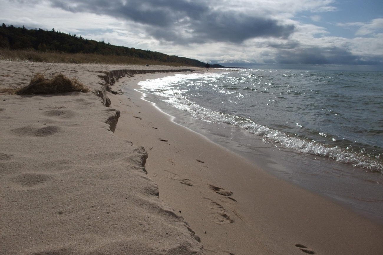 Lake Michigan (near Ludington) (Image credit: NOAA/OAR/Great Lakes Environmental Research Laboratory) Lake Michigan (near Ludington)