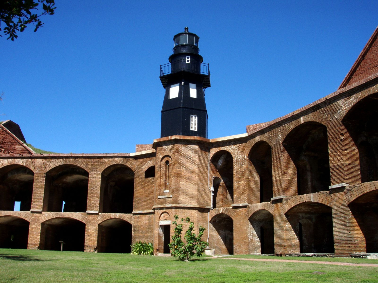 Fort Jefferson Lighthouse (Image credit: B. Altmeier) Fort Jefferson Lighthouse