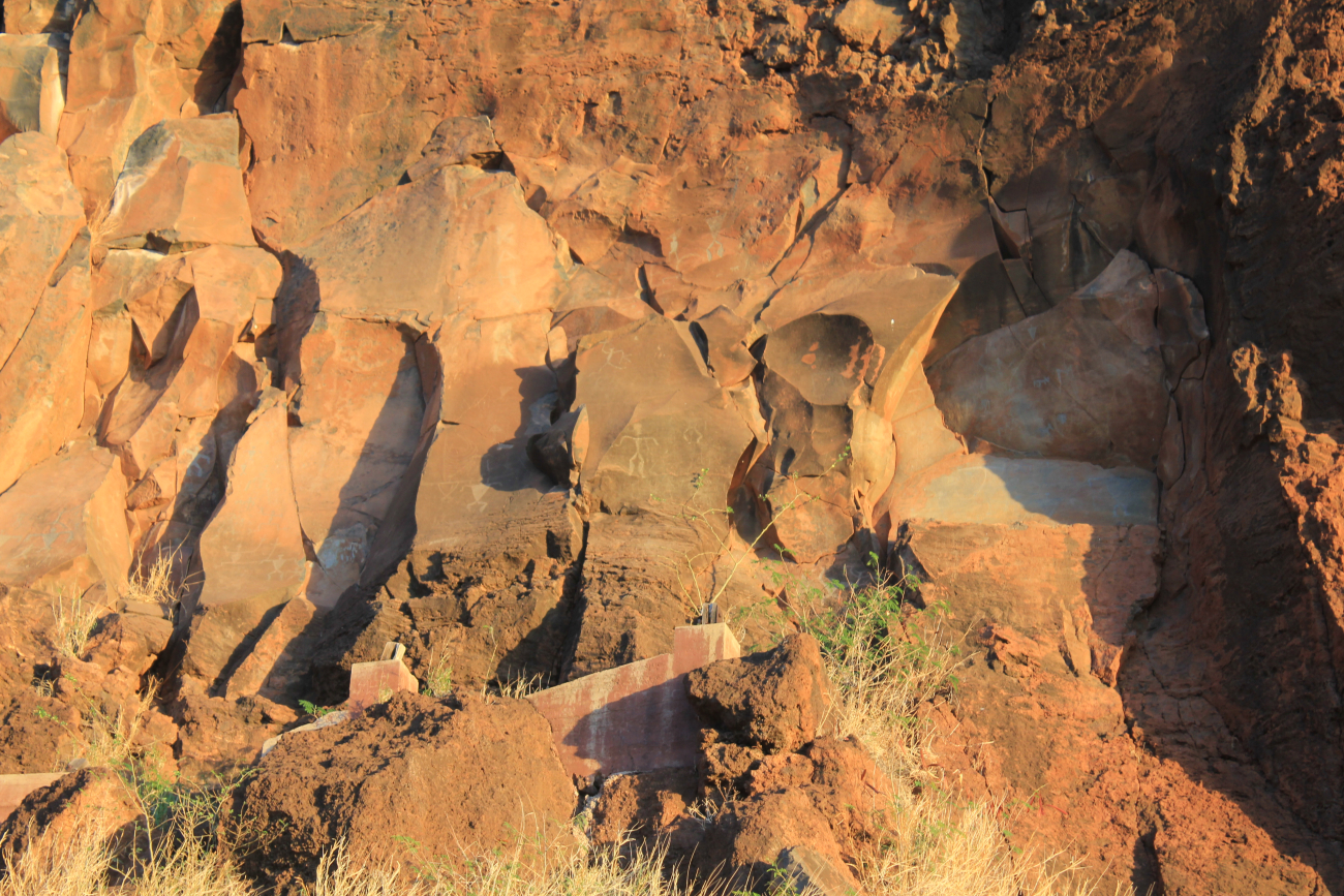 Site of the Olowalu petroglyphs (Image credit: Dr. John Cloud) Site of the Olowalu petroglyphs
