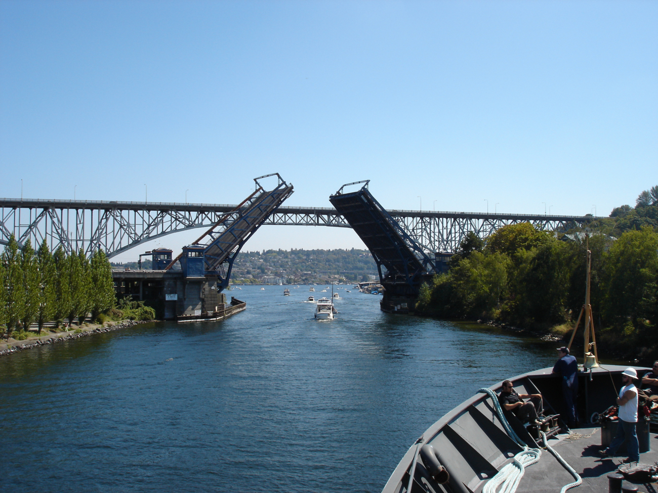 Fremont Avenue bascule bridge opening (Image credit: Crew and Officers of NOAA Ship MILLER FREEMAN) Fremont Avenue bascule bridge opening