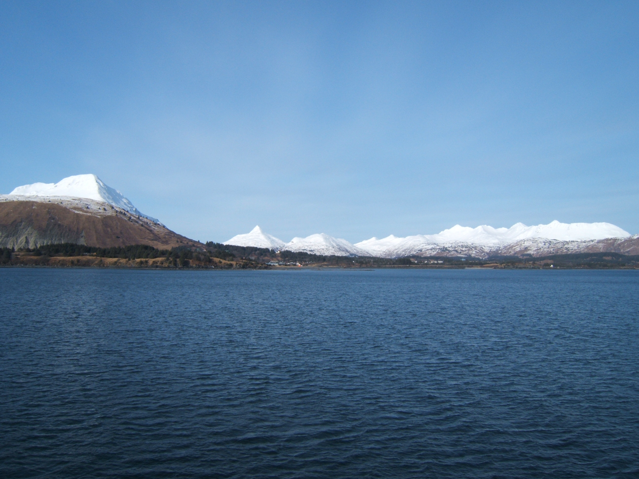 Mount Barometer seen to left while Pyramid Peak is seen in center (Image credit: Crew and Officers of NOAA Ship MILLER FREEMAN) Mount Barometer seen to left while Pyramid Peak is seen in center