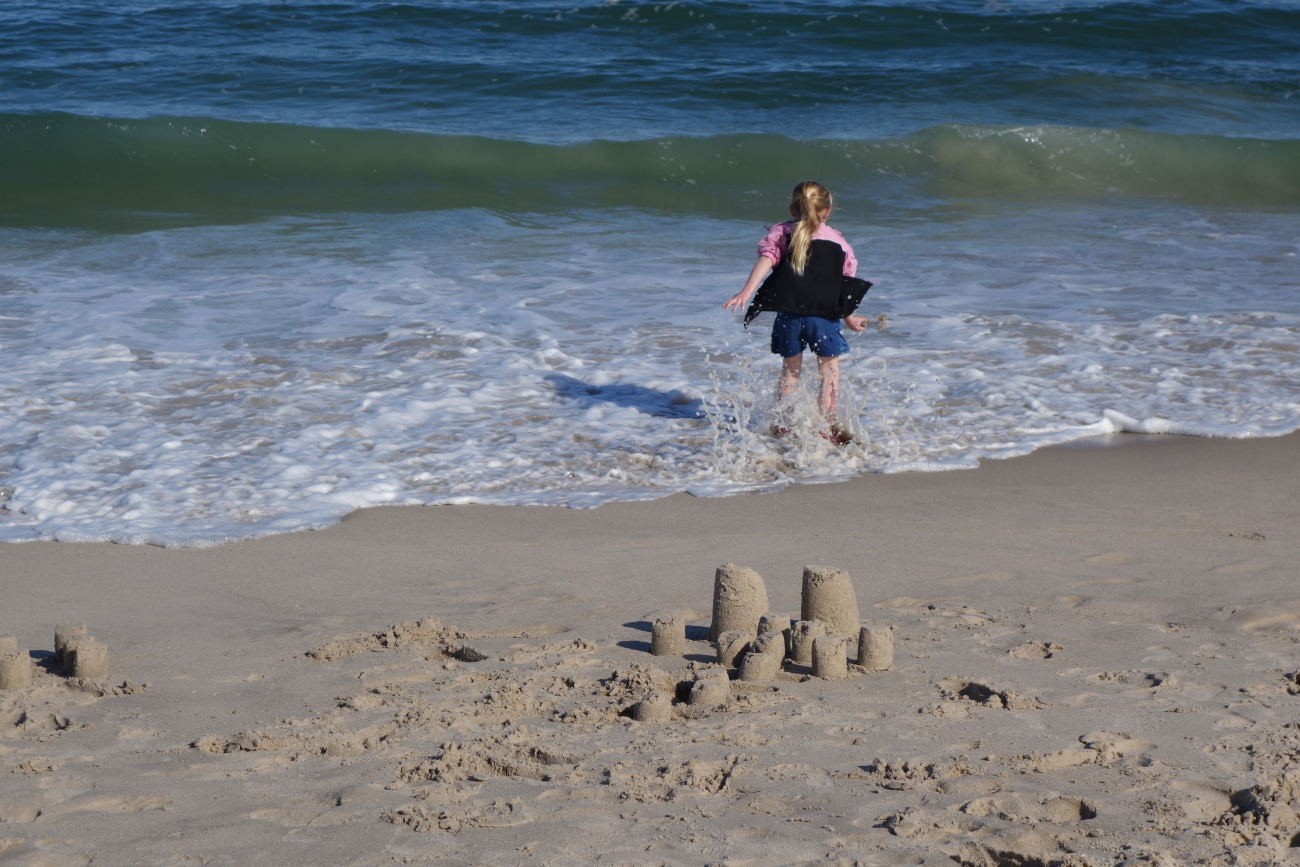 Like King Canute, this young lady failed (Image credit: Jenny Thacker) Like King Canute, this young lady failed