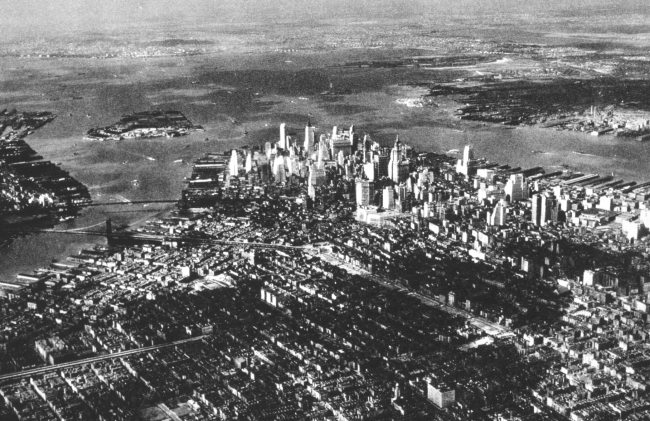Downtown New York in the early morning sun