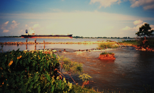 Tanker traffic on the Mississippi River during spring flooding