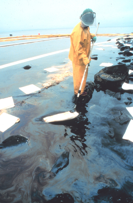 Oil cleanup technique