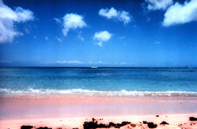 Blue sky and blue waters at Waikiki