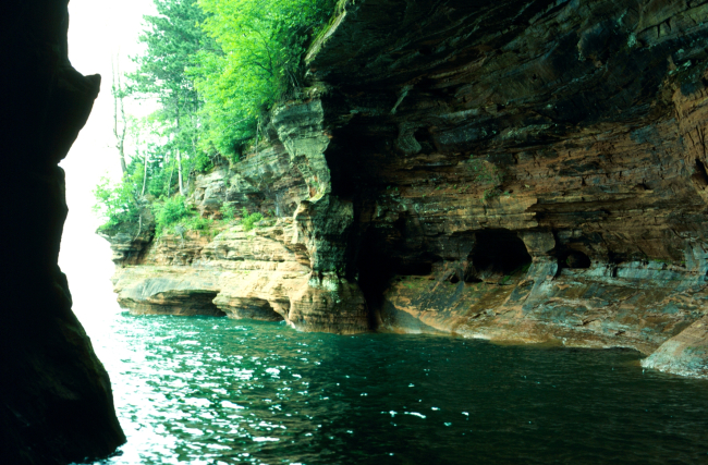Cave explored by NOAA Ship PEIRCE Boston whaler