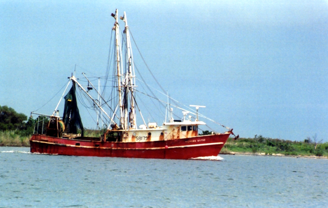 The shrimp boat RICHARD WAYNE in Albemarle Sound