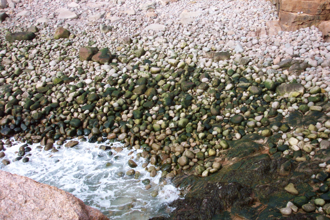 A big sand beach encountered on the way to Otter Cliffs