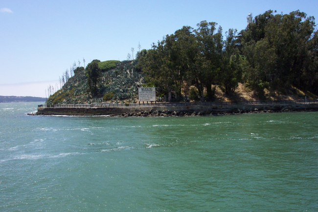 Warning sign at Alcatraz