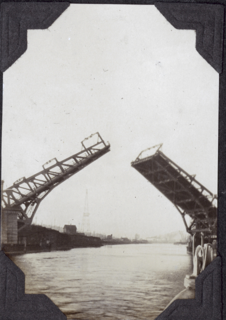 A draw bridge in the Lake Union ship canal