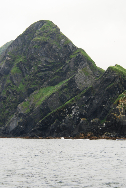 Highly inclined sedimentary beds