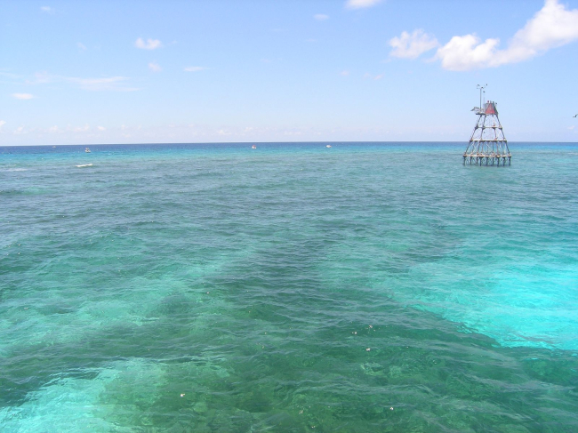 Molasses Reef unmanned light